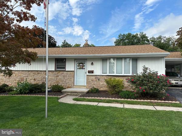 440 N LOCUST ST, Elizabethtown, PA 17022