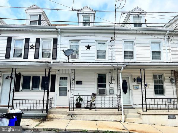 204 OAK ST, Minersville, PA 17954