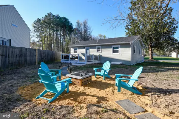 Colonial Beach, VA 22443,182 ALMA LN