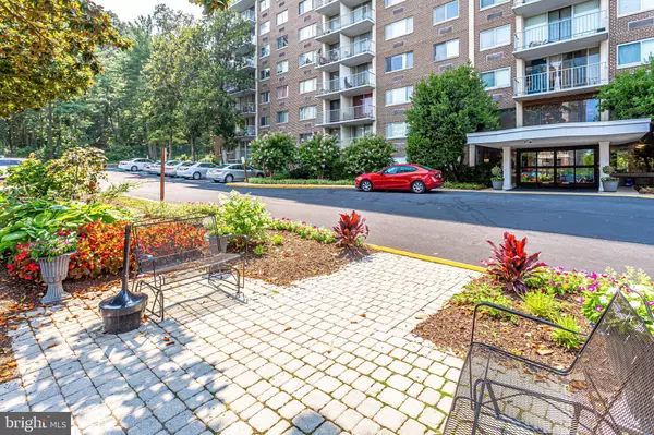 2059 HUNTINGTON AVE #1003, Alexandria, VA 22303