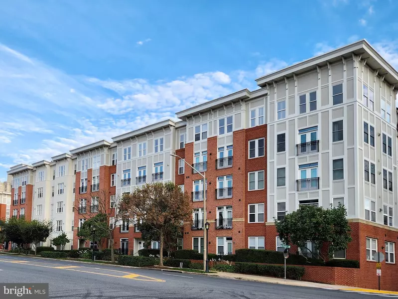 2665 PROSPERITY AVE #143, Fairfax, VA 22031