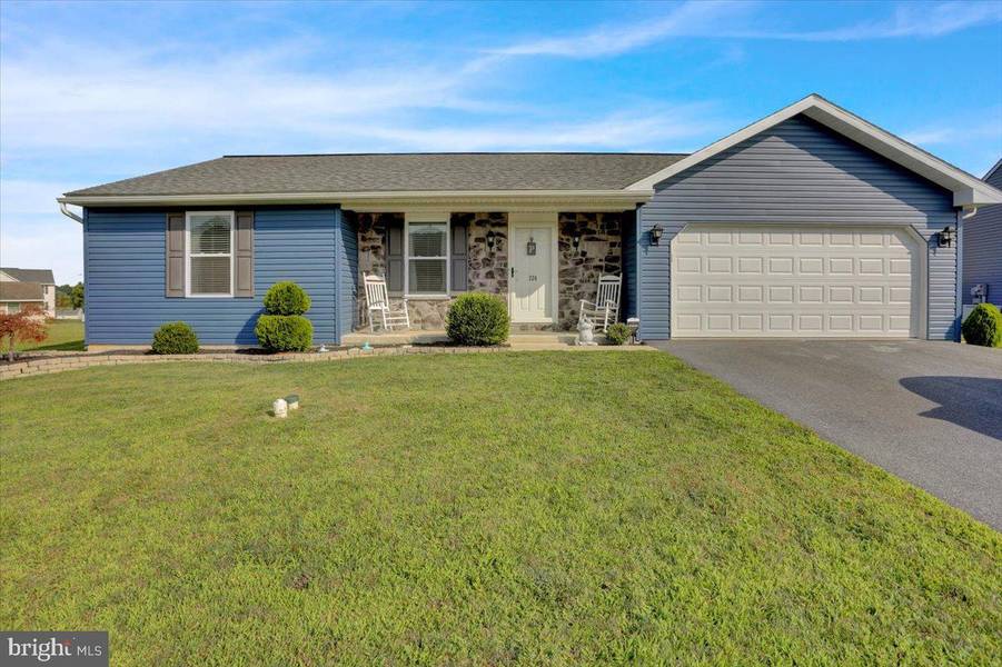 224 EDGEMONT LN, Newmanstown, PA 17073