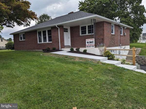 2935 MIDDLE CREEK RD, Gilbertsville, PA 19525