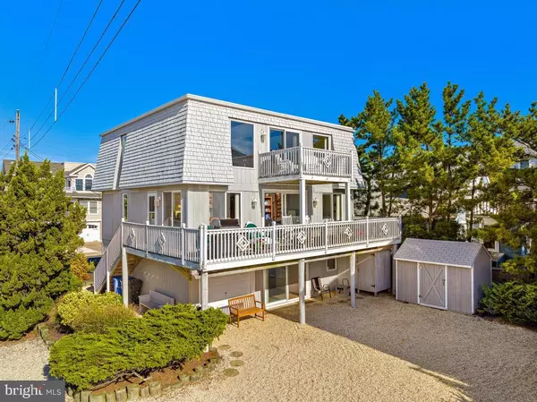 25 9TH ST, Beach Haven, NJ 08008