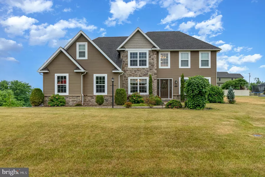 1574 WIND FLOWER ROAD, Chambersburg, PA 17202