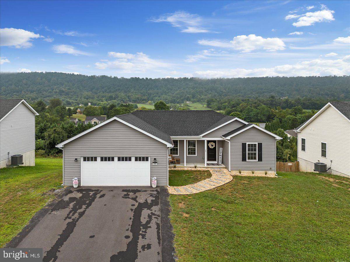 Martinsburg, WV 25403,490 DUCKWOODS LN