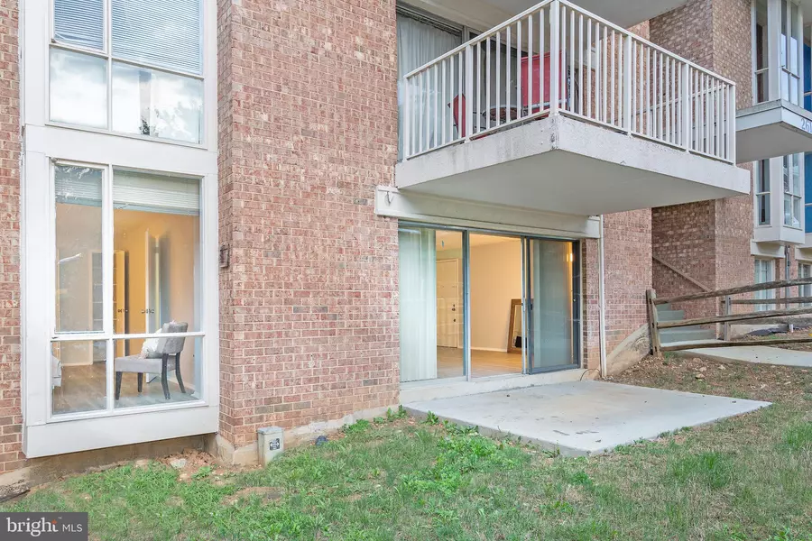 2616 FORT FARNSWORTH RD #242, Alexandria, VA 22303