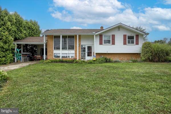 14 BURD RD, Middletown, PA 17057