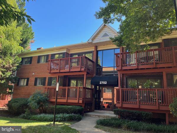 2702 DARTMOUTH RD #5, Alexandria, VA 22314