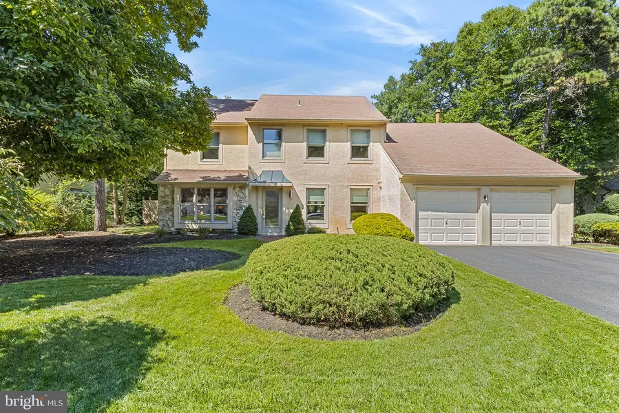 13 CANTERBURY CT, Marlton, NJ 08053