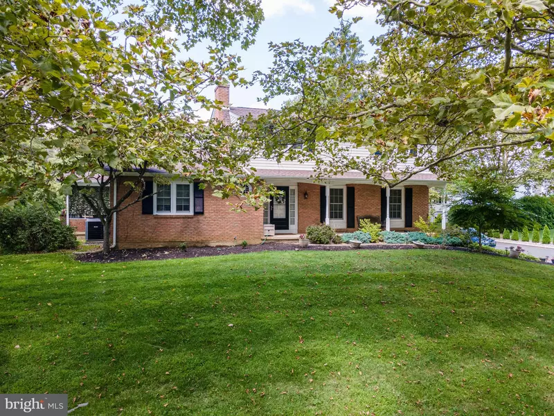 369 WEDGEWOOD DR, Easton, PA 18045