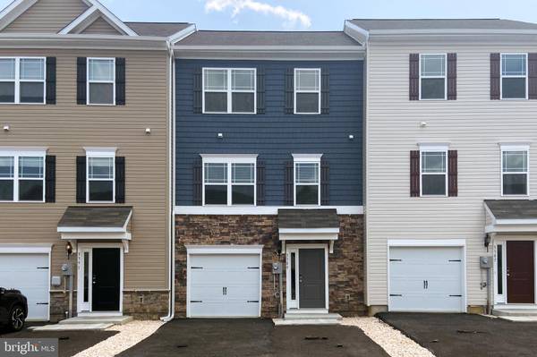 3389 LANDMARK COURT, Chambersburg, PA 17201