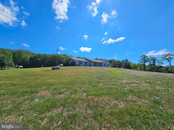 3070 STATE ROAD 55, Moorefield, WV 26836