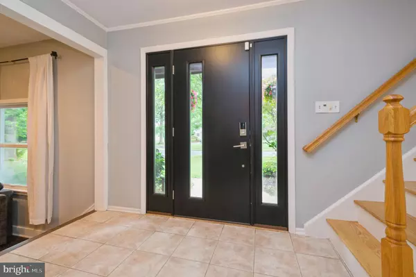 East Windsor, NJ 08520,45 IVY LN W