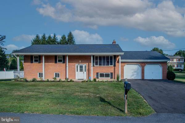 Martinsburg, WV 25405,152 LINA LN