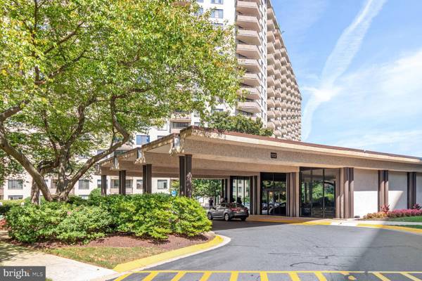 5225 POOKS HILL RD #313N, Bethesda, MD 20814