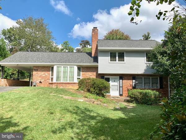 6372 VALE CT, Alexandria, VA 22312