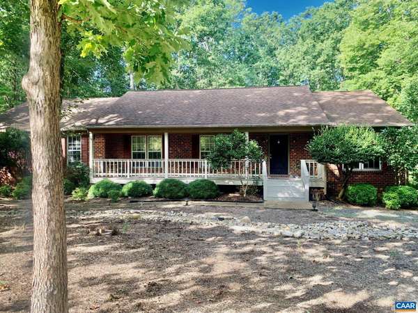 41 COLONIAL RD, Palmyra, VA 22960