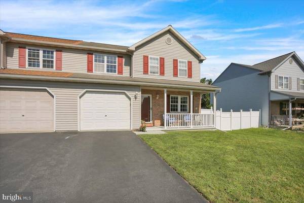 315 GALEAN DR, Fleetwood, PA 19522