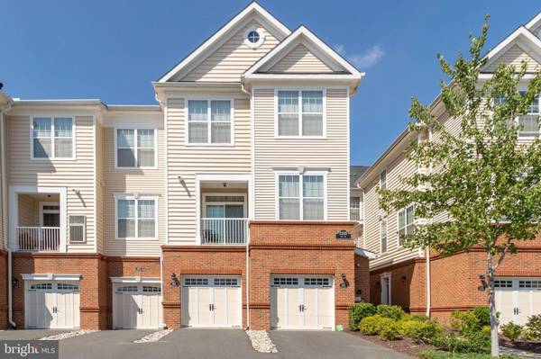 23315 MILLTOWN KNOLL SQ #107, Ashburn, VA 20148