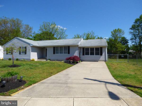 6 FERRY RD, Pennsville, NJ 08070