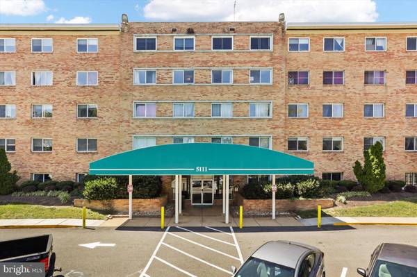 Arlington, VA 22204,5111 8TH RD S #112