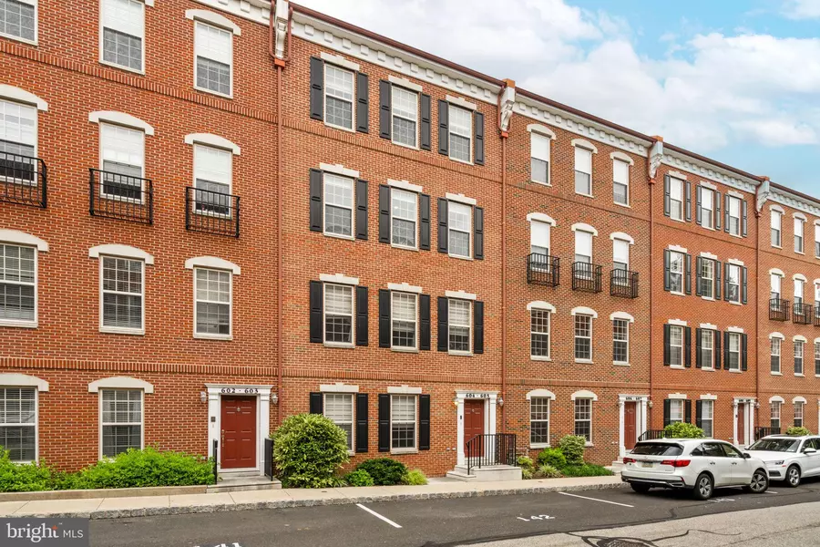 605 ADMIRALS WAY, Philadelphia, PA 19146