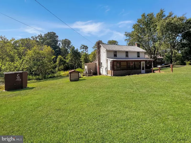 3607 CHESTNUT HILL RD, Harpers Ferry, WV 25425