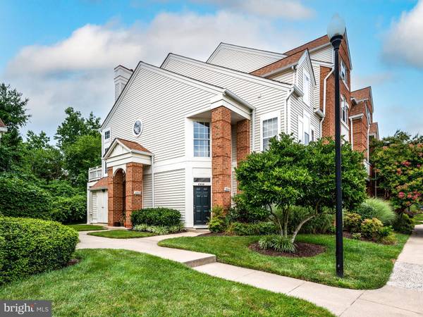 6986 ELLINGHAM CIR #69, Alexandria, VA 22315