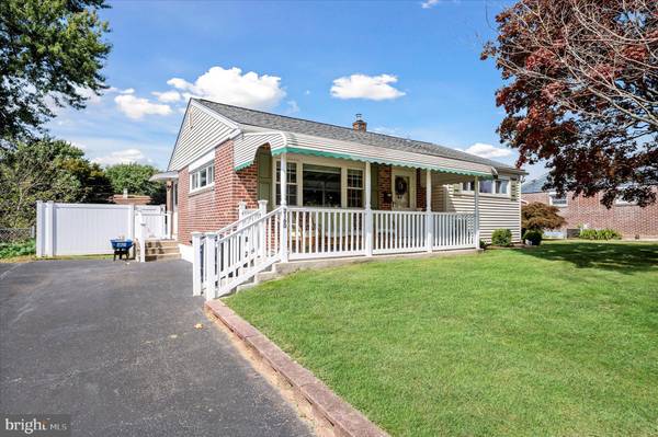 2160 N LEE LN, Aston, PA 19014