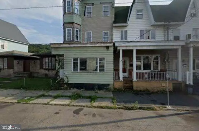 222 W MAHANOY AVE, Mahanoy City, PA 17948