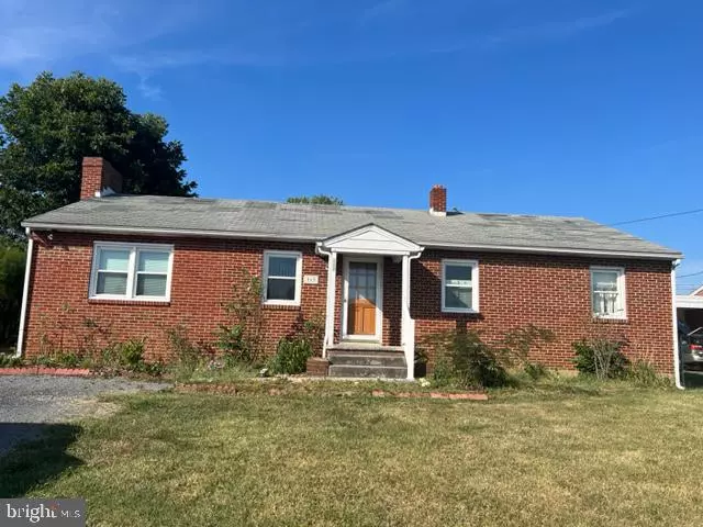 163 3RD ST, Broadway, VA 22815