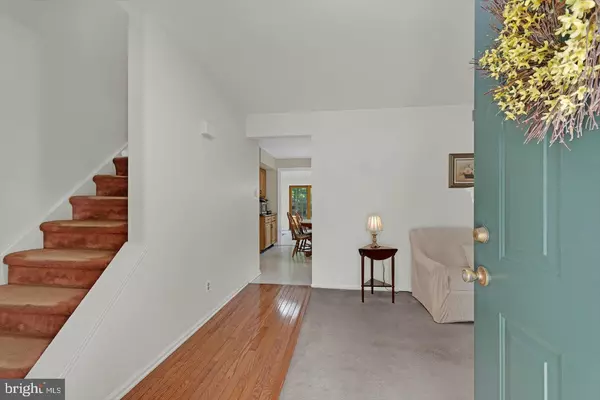 Cherry Hill, NJ 08002,906 DOVER ST