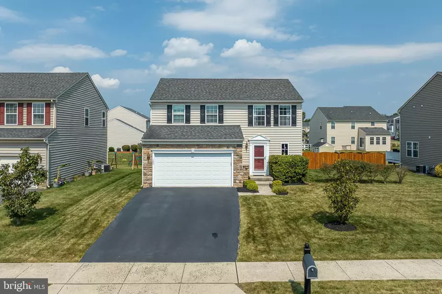 102 DOVE DR, Gilbertsville, PA 19525