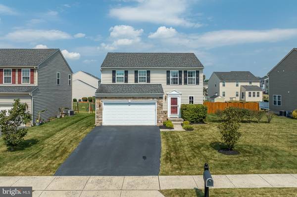 102 DOVE DR, Gilbertsville, PA 19525