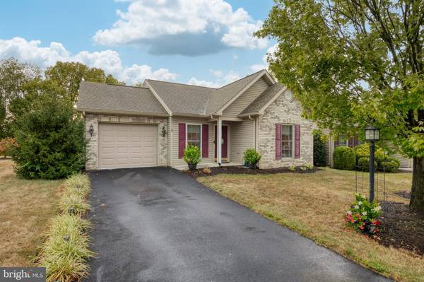 26 KESWICK DR, Mechanicsburg, PA 17050