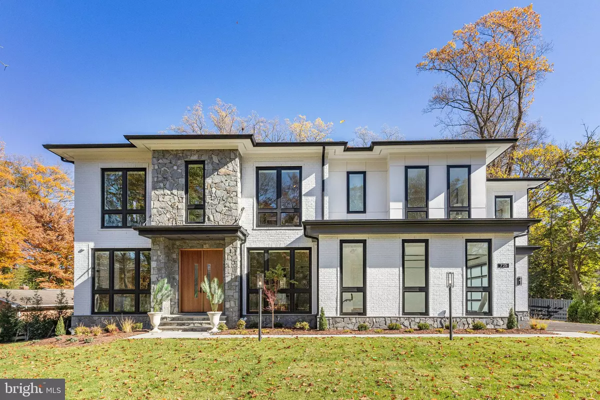 Mclean, VA 22101,725 LAWTON ST