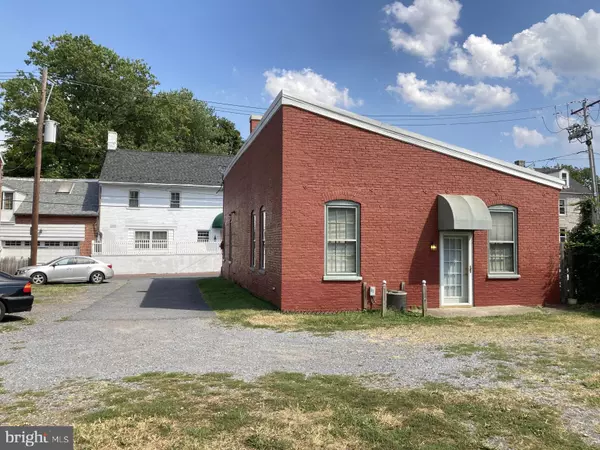 Lancaster, PA 17602,432 N CHRISTIAN ST