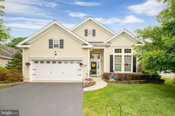 40 POND VIEW CIR, Barnegat, NJ 08005