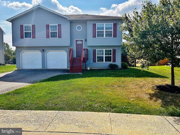 129 PENN OAK DR, Bainbridge, PA 17502