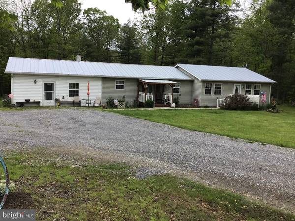 730 GRIZZLY RD, Mathias, WV 26812