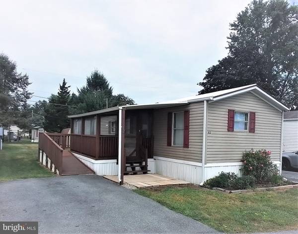 82 WILLOW DR, Ephrata, PA 17522