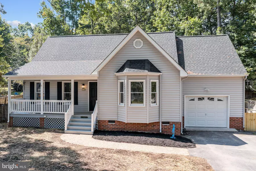 7906 NASHUA DR, Midlothian, VA 23112