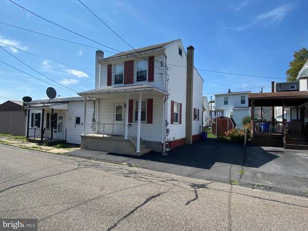 10 N PRICE ST, Saint Clair, PA 17970