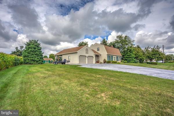 Lititz, PA 17543,534 OAK LN