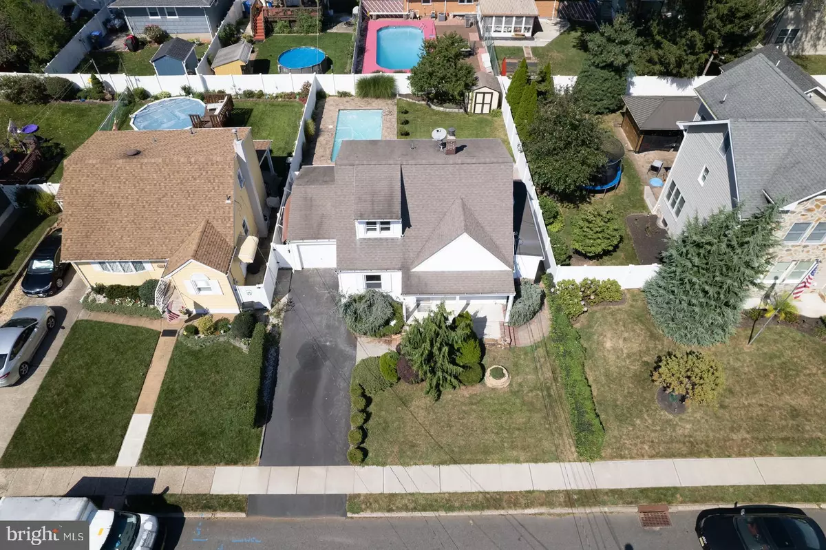 Woodbridge, NJ 07095,218 GROVE AVE