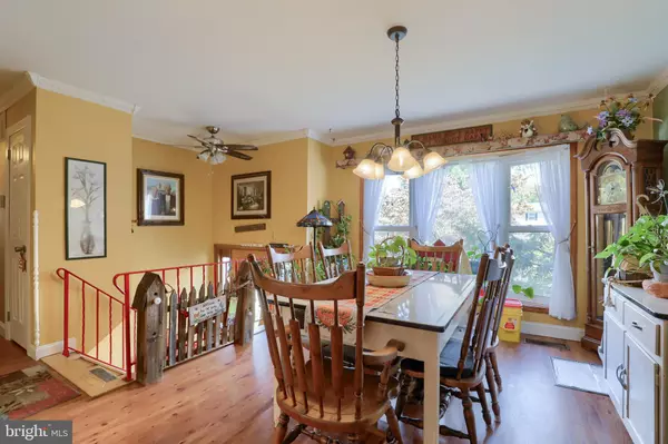 Reading, PA 19607,717 LOBLOLLY LN