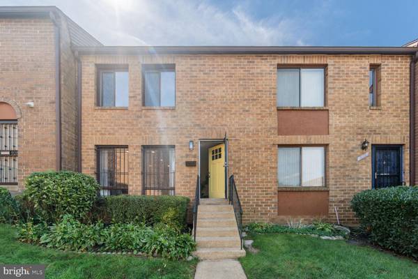 3115 APPLE RD NE #2, Washington, DC 20018