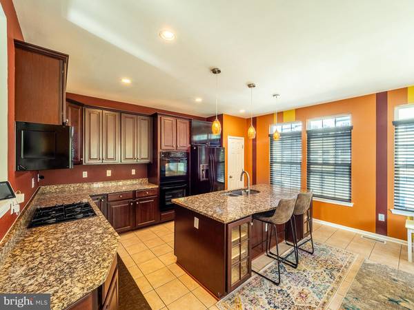 Delanco, NJ 08075,12 FOX CT