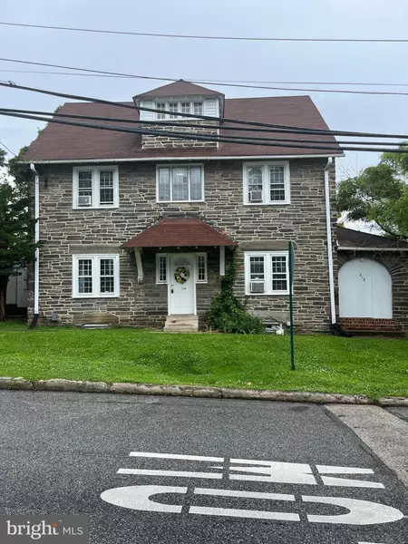 218 LANDOVER RD #1, Bryn Mawr, PA 19010